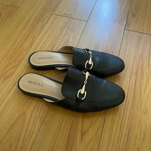Merona black slides